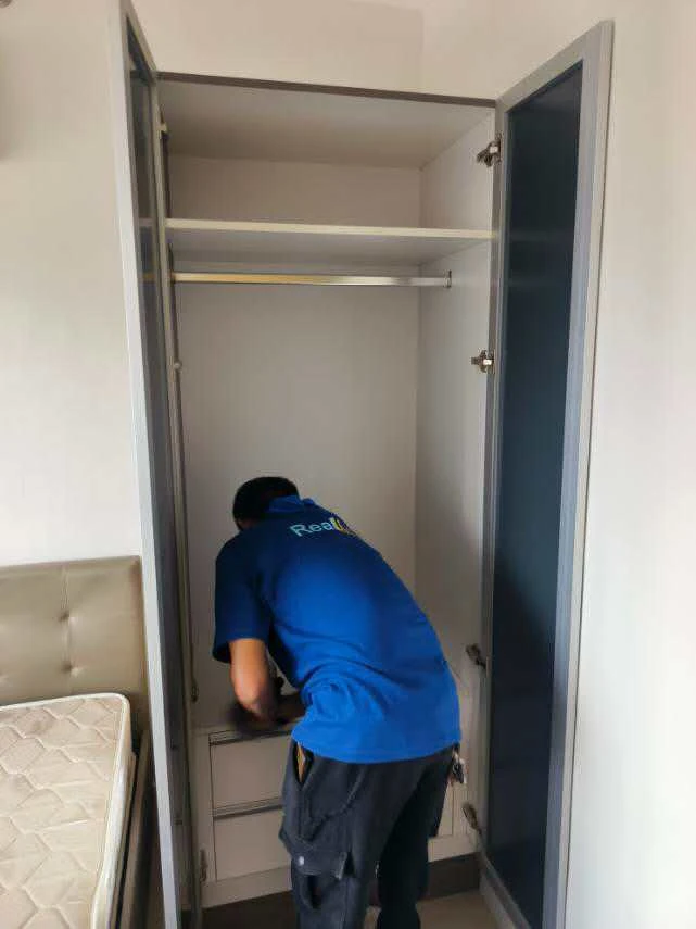 CLOSET