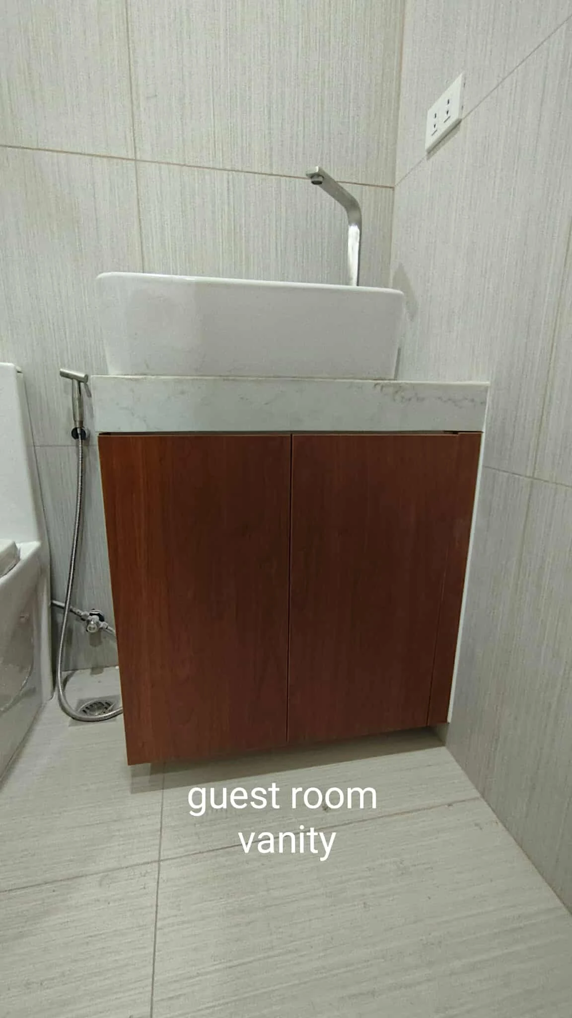 COMMON VANITY